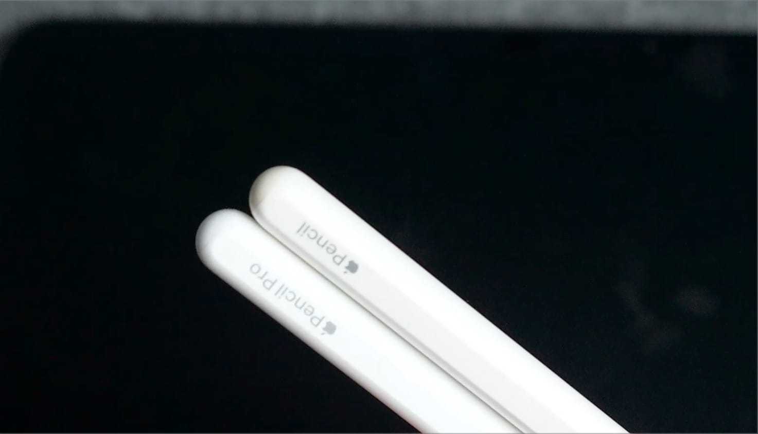 Apple Pencil Pro branding