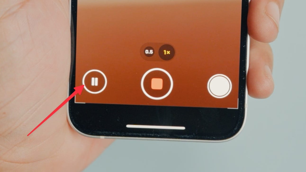 pause video recording button on iPhone