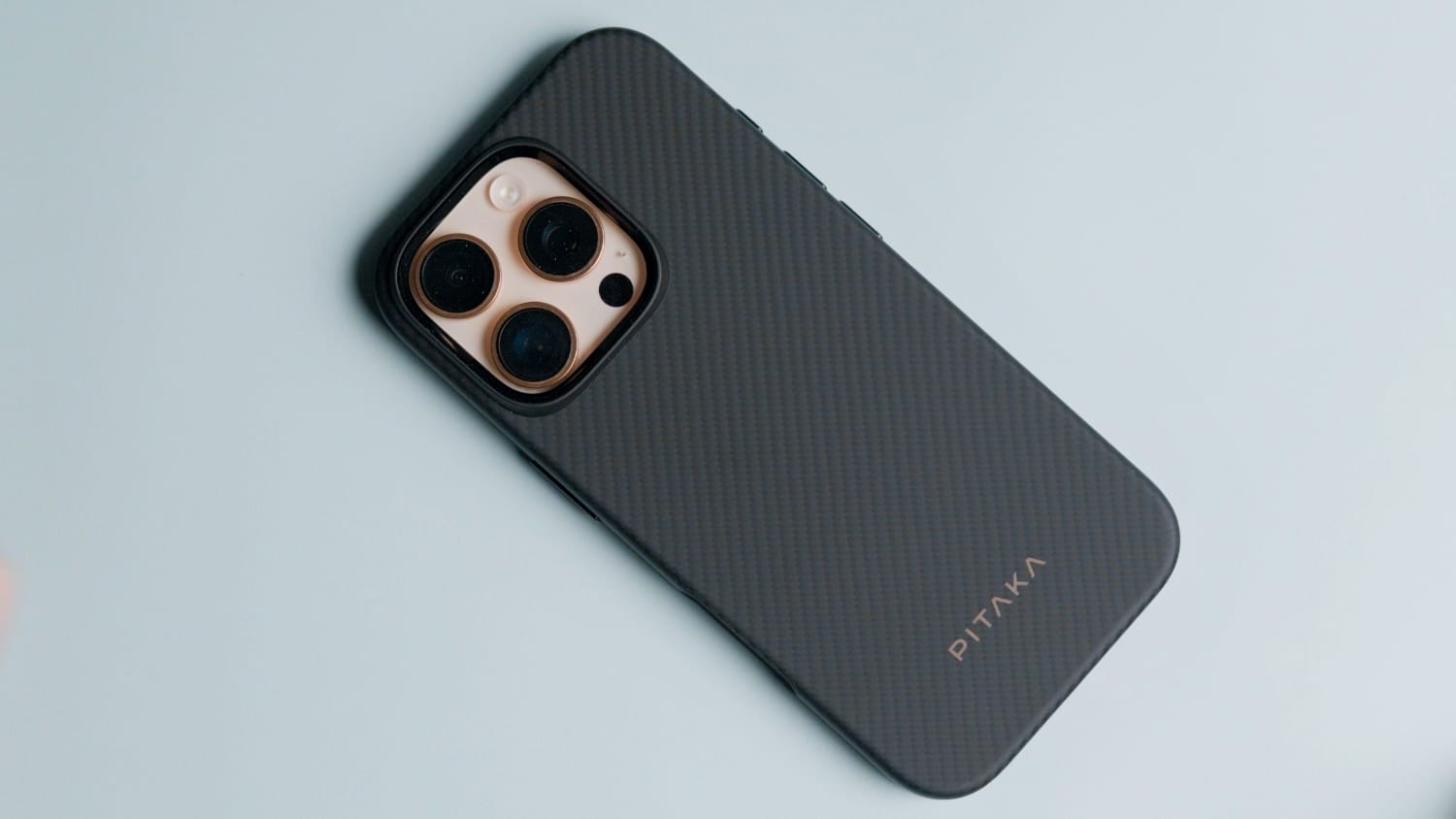 PITAKA Case in Black Color