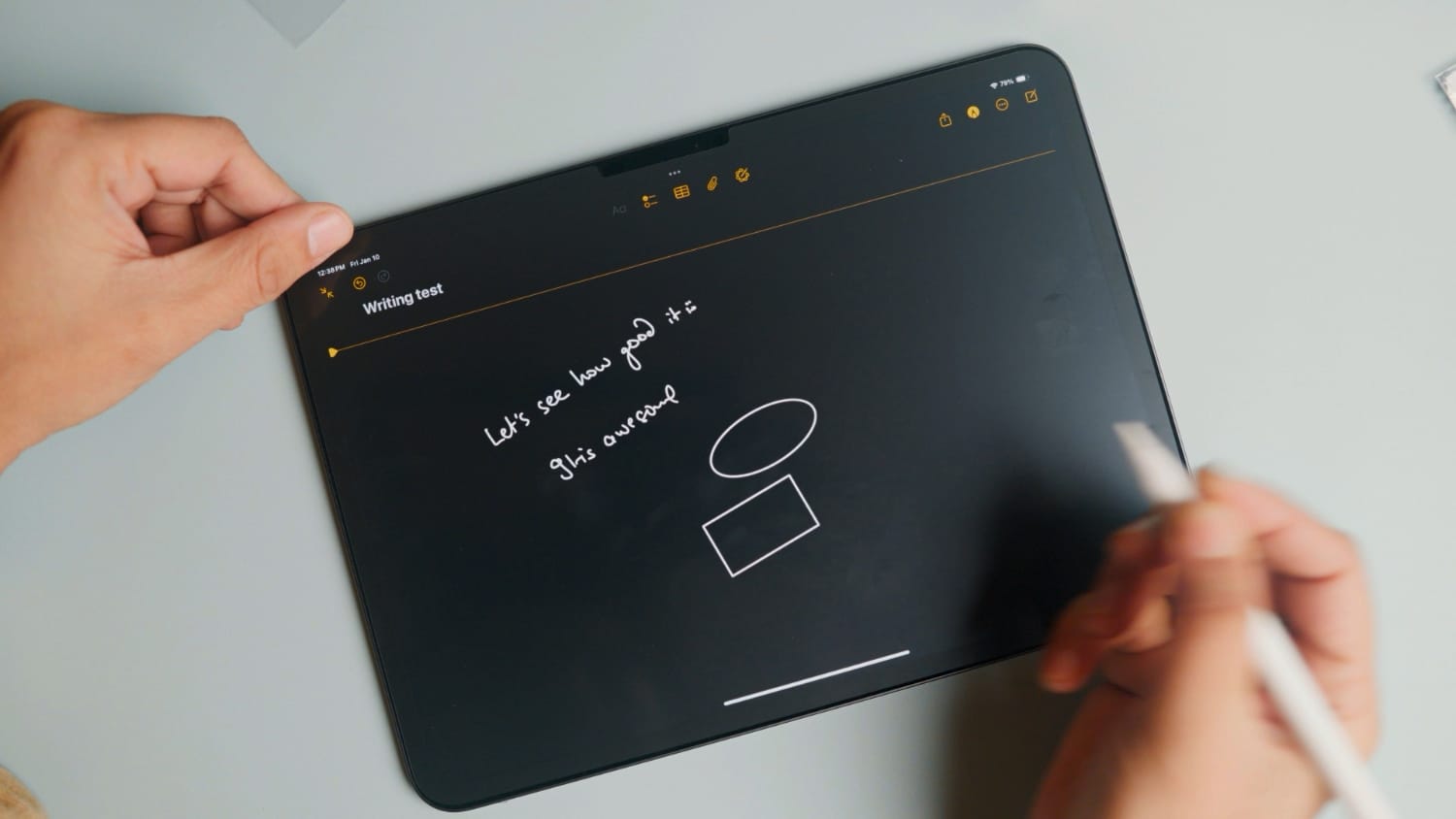 writing on iPad Pro with protescreen